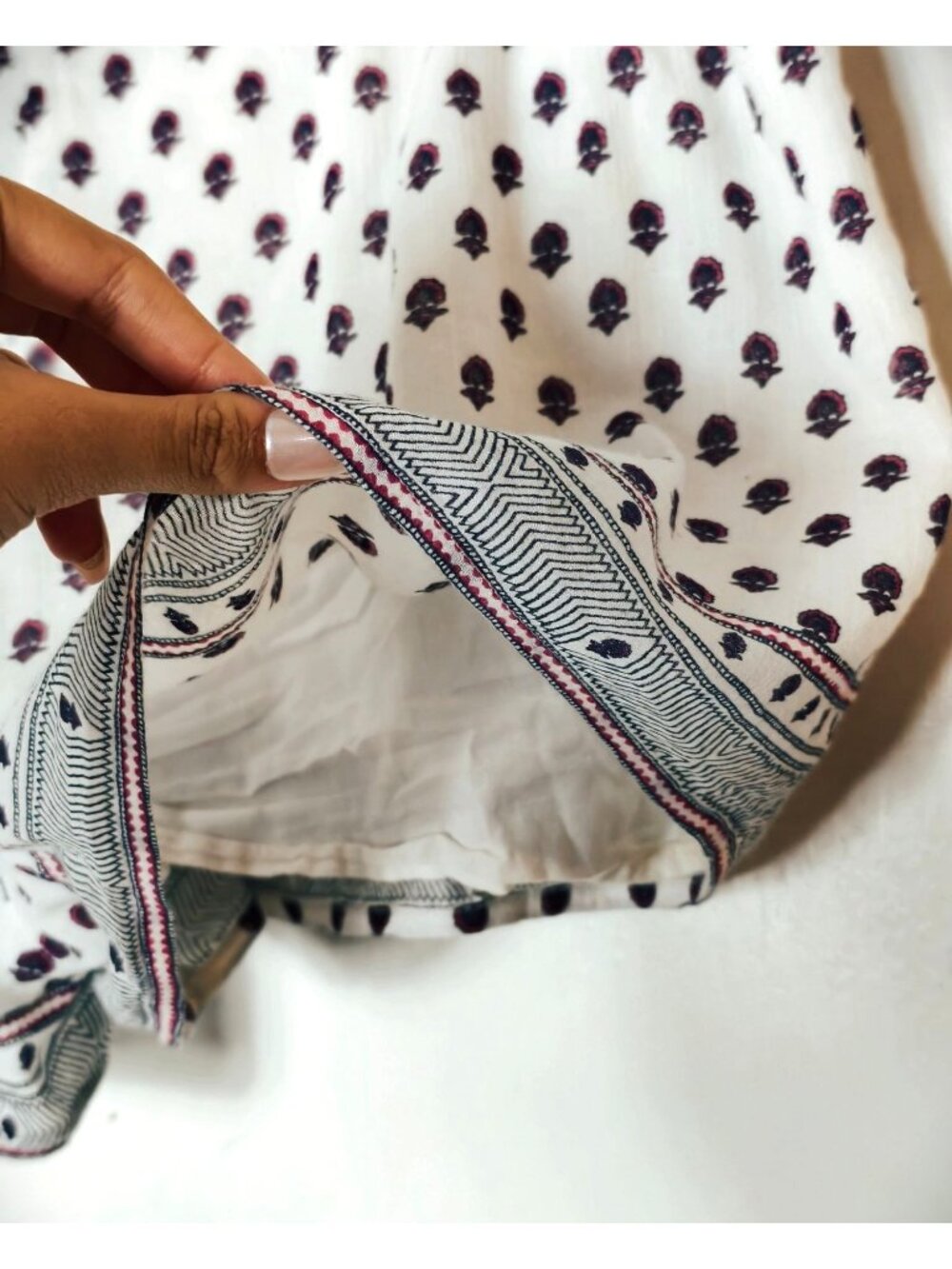 Soft Joie Womens Shorts L Boho White Burgundy Festive Lined Pockets Casual Beach - Picture 5 of 8